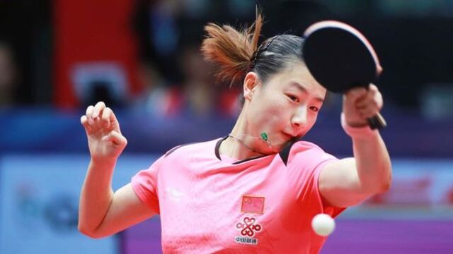 Ding Ning tay vợt người Trung Quốc vượt mặt các đối thủ hàng đầu để trở thành nữ bóng bàn số 1 thế giới